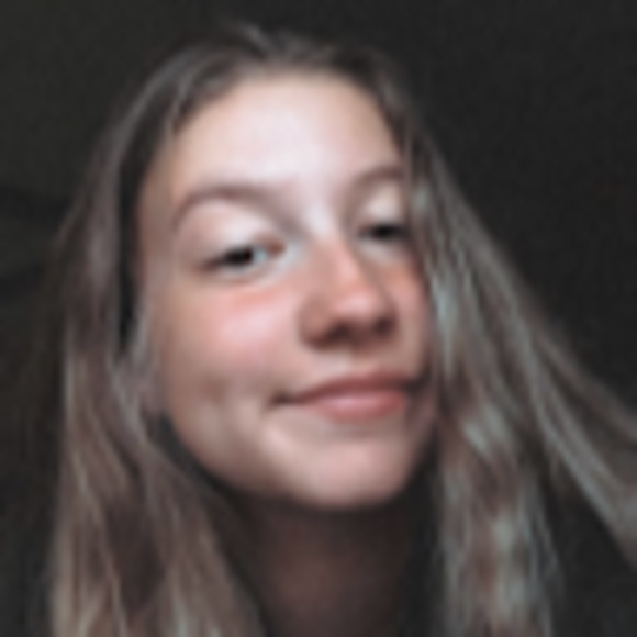 Meet your Posher, Hannah - Picture 1 of 1